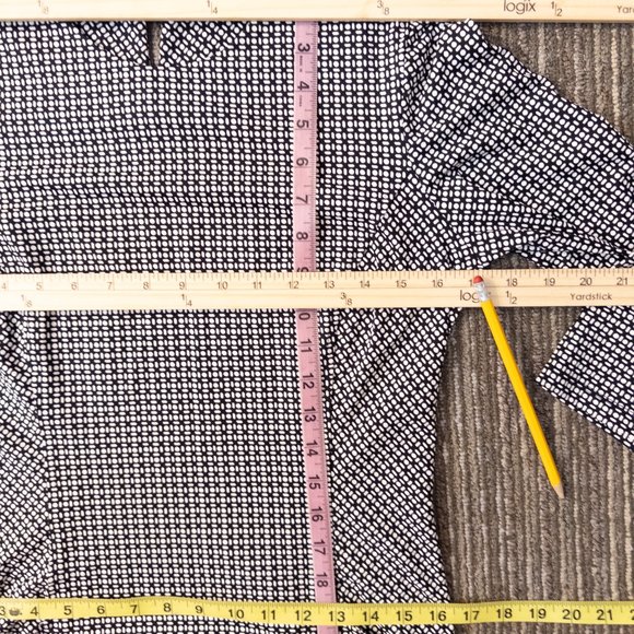 J Mclaughlin Size Medium Dress Black White Print Catalina Pockets Bodycon Casual - Picture 13 of 13